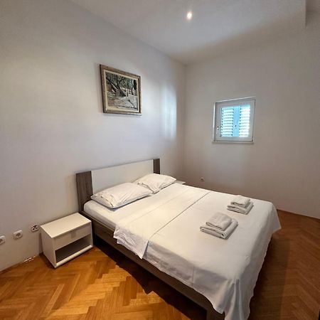 Apartments Villa Rose Kaštela Esterno foto