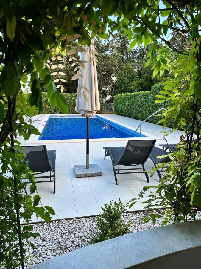 Apartments Villa Rose Kaštela Esterno foto