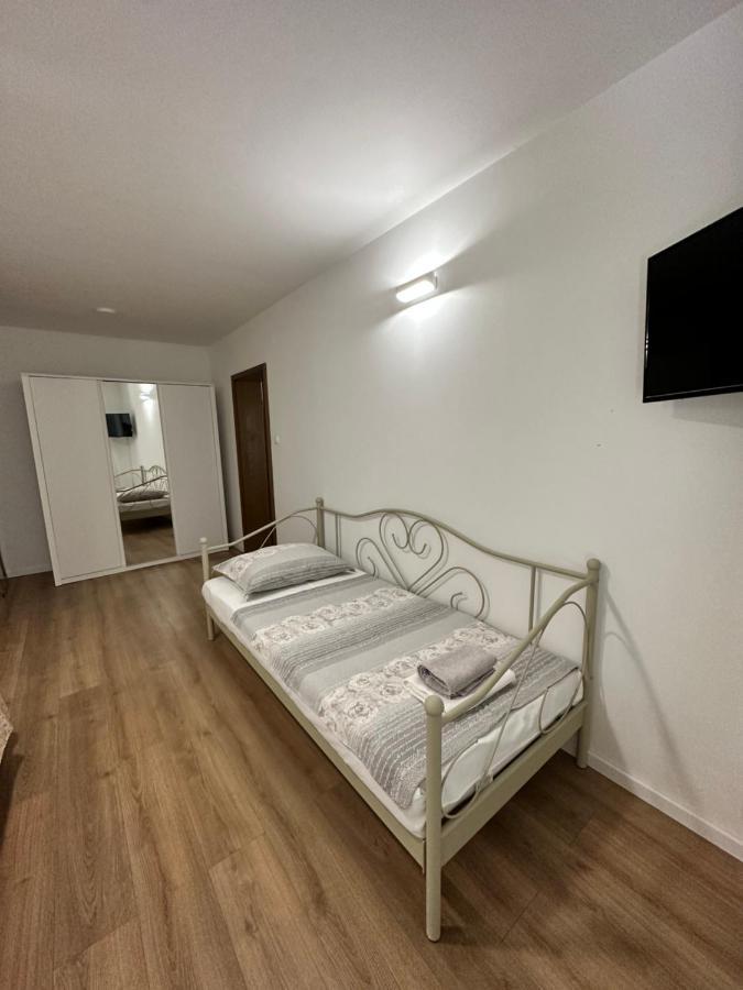 Apartments Villa Rose Kaštela Esterno foto